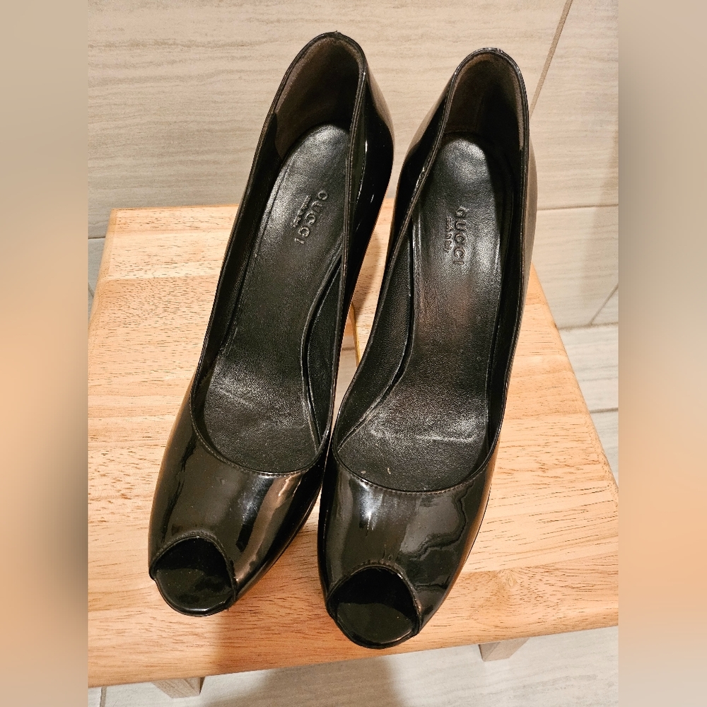 GUCCI Patent Leather Peep-Toe Wedge Shoe 9.5